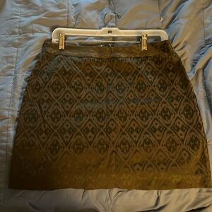 Banana Republic olive patterned pencil skirt